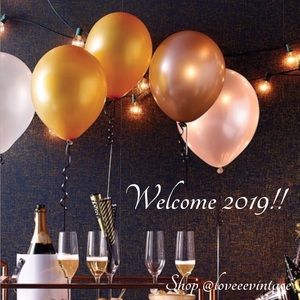 🎊🍃🌸🥂🍾Happy New Year, Loves!!🍾🥂🌸🎊🍃💕